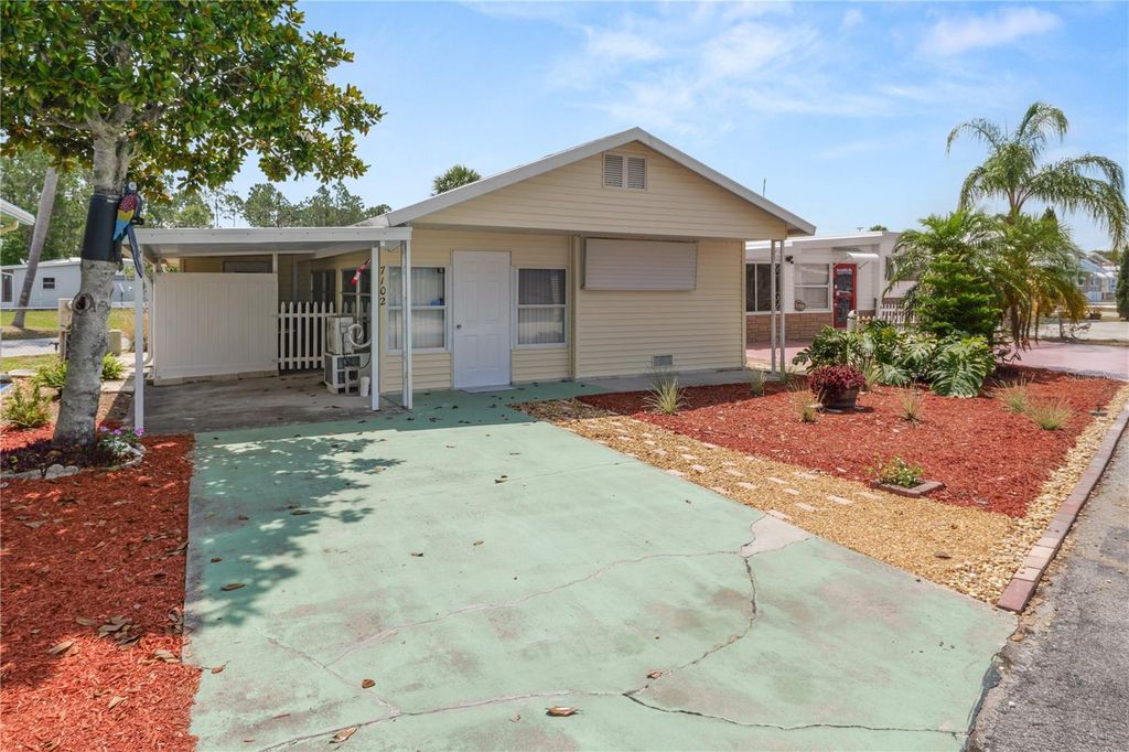 Photo of 7102 Fairview Village Circle, Winter Haven, FL 33881 (MLS # L4952803)