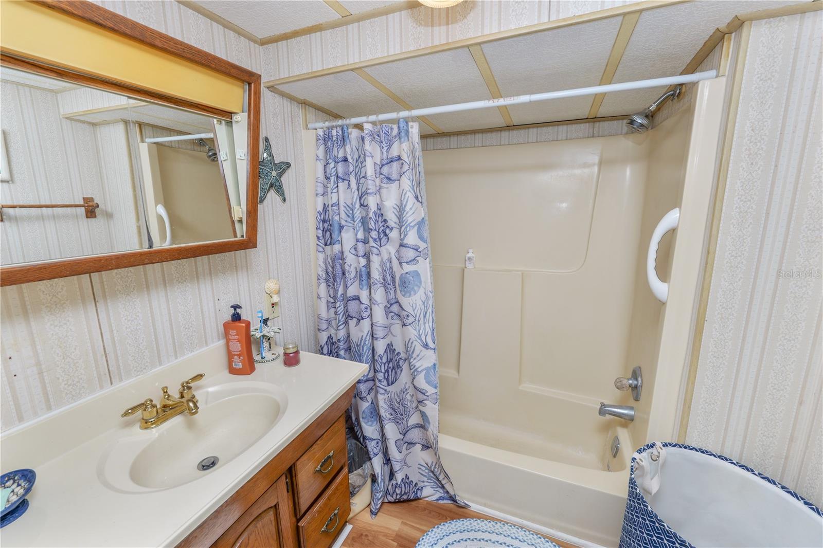 FAIRVIEW VILLAGE - Residential