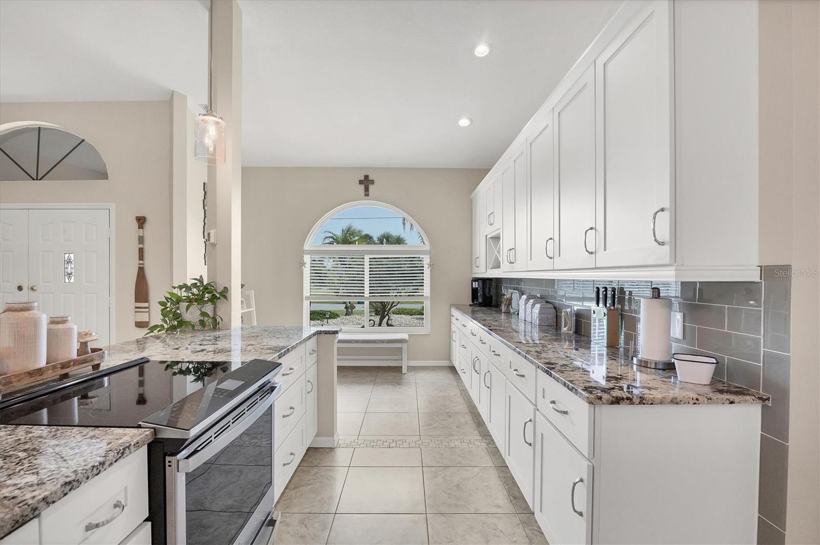 GULF COVE - Residential