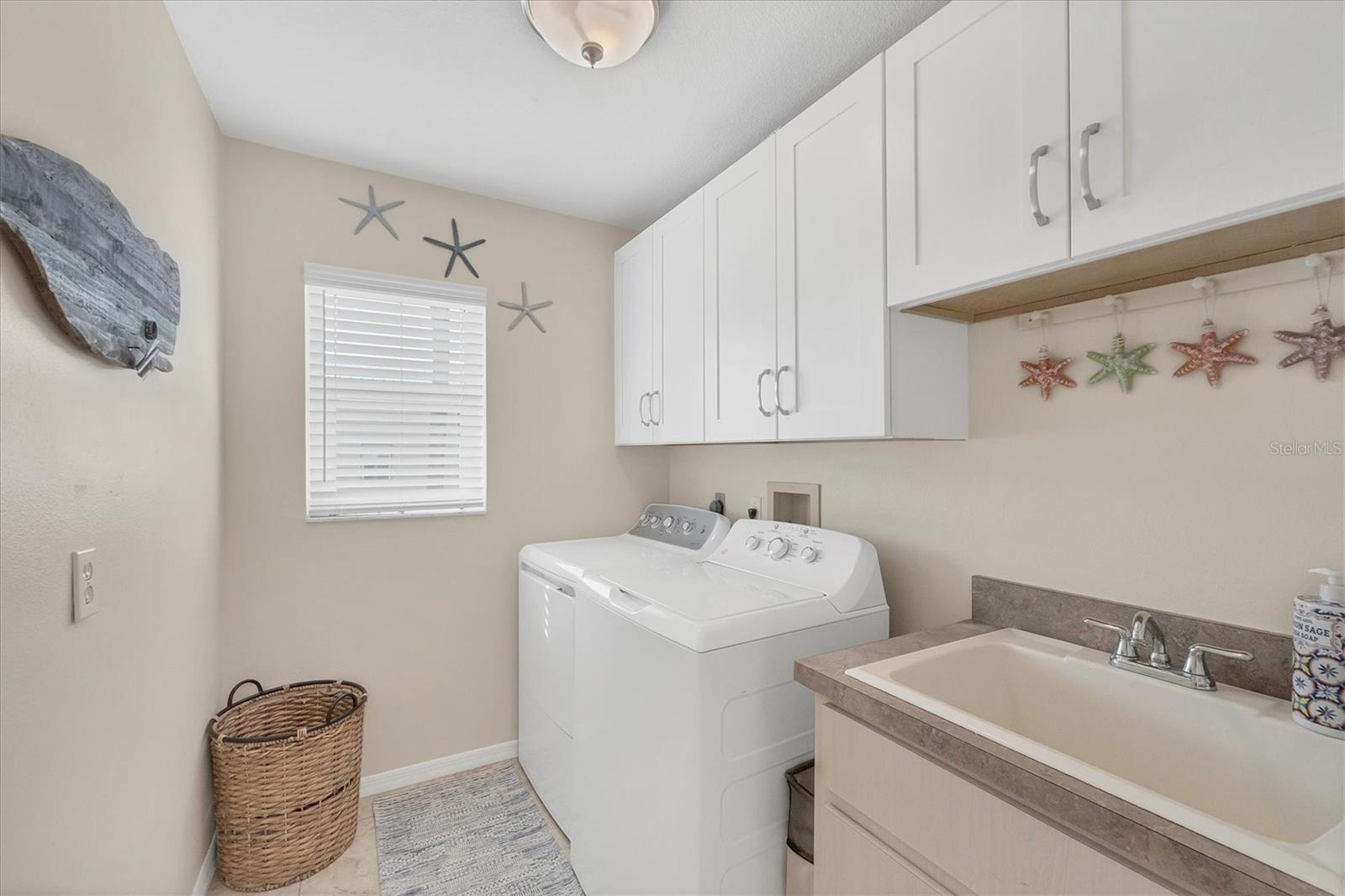 GULF COVE - Residential