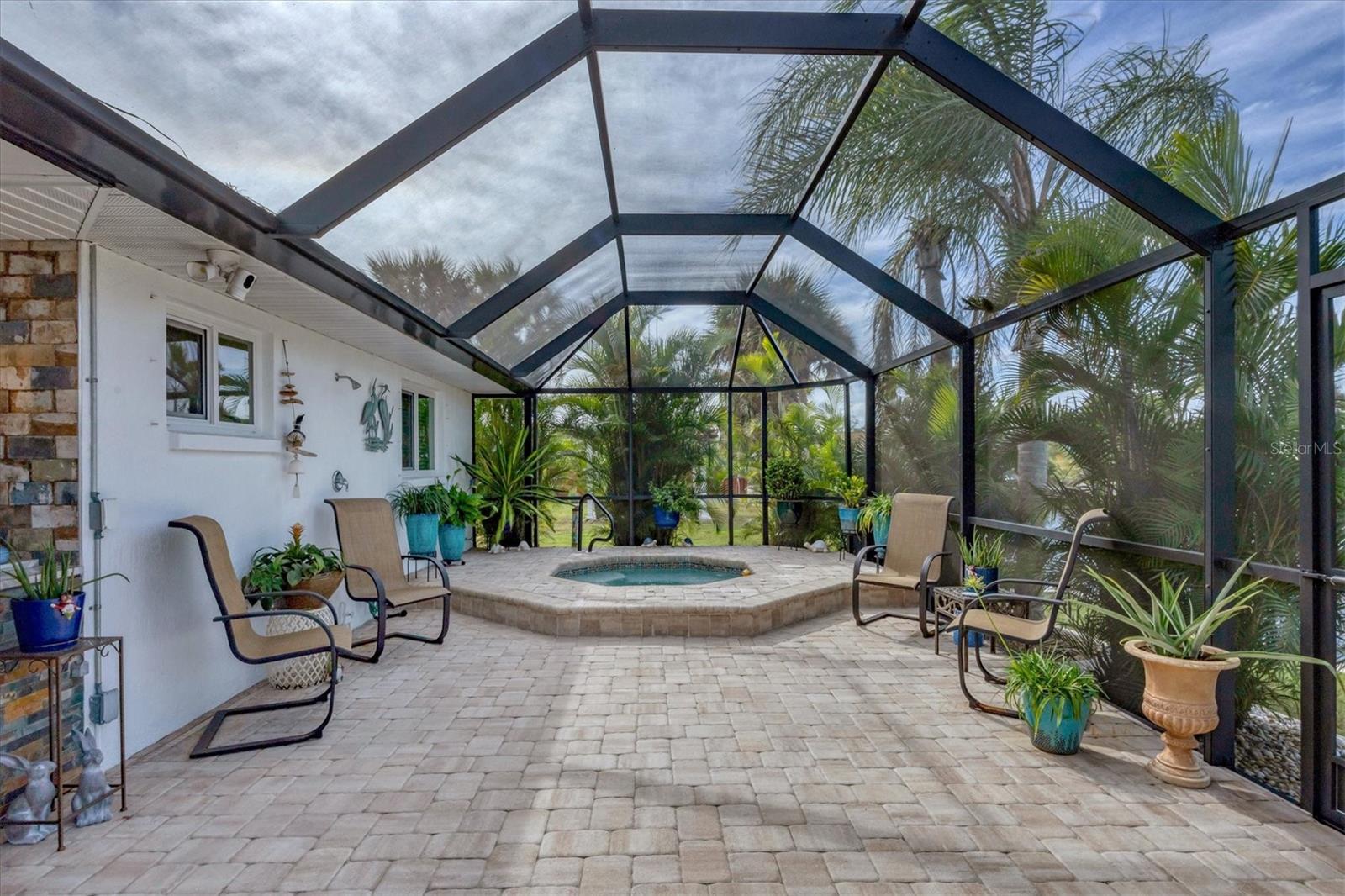 GULF COVE - Residential