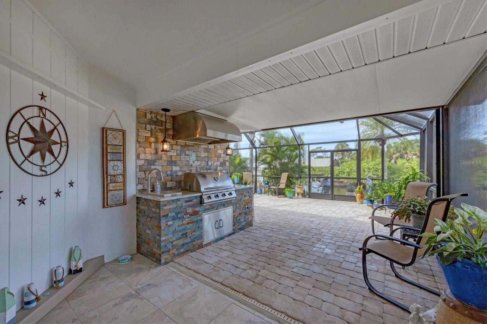 GULF COVE - Residential