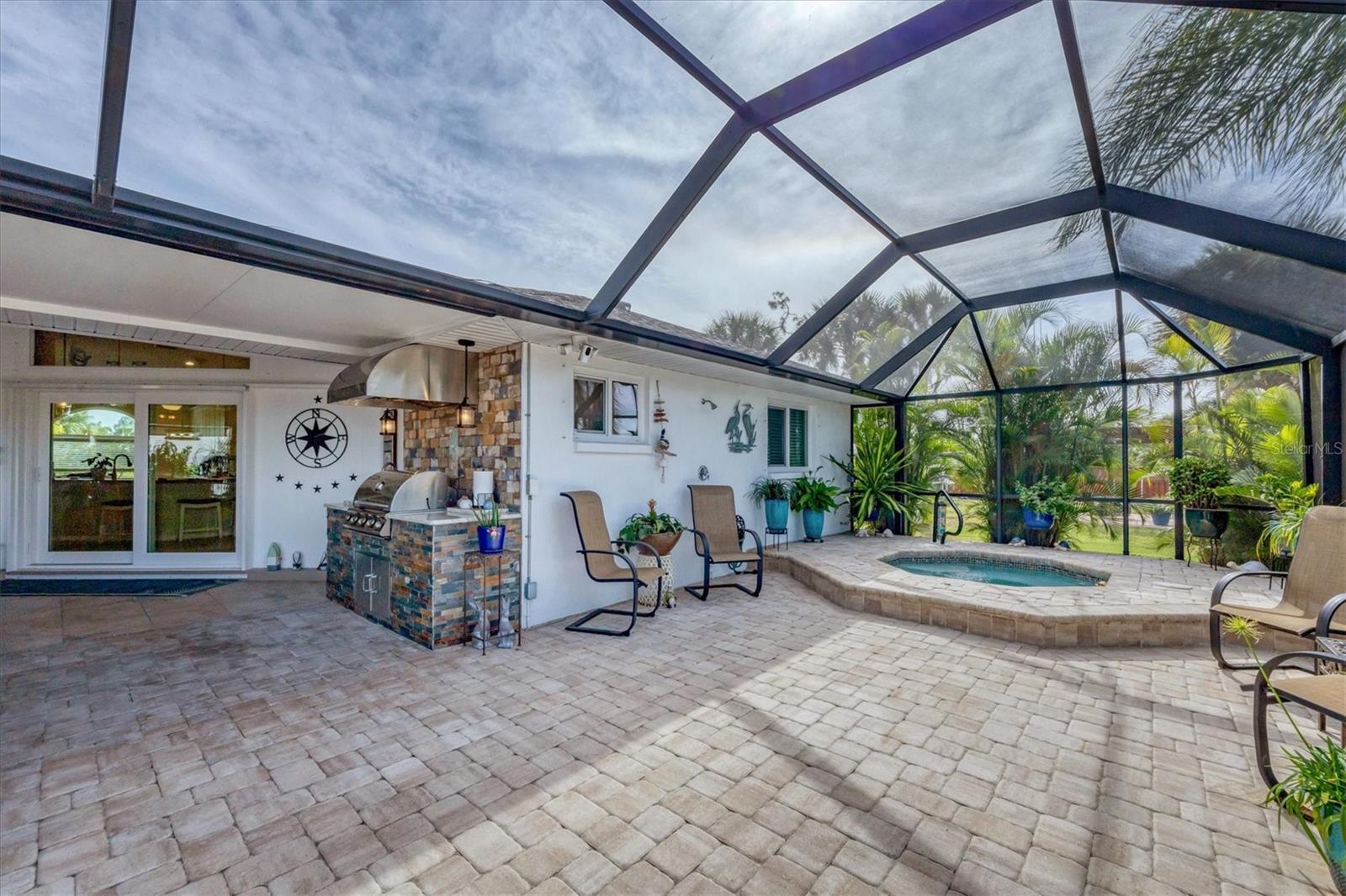 GULF COVE - Residential