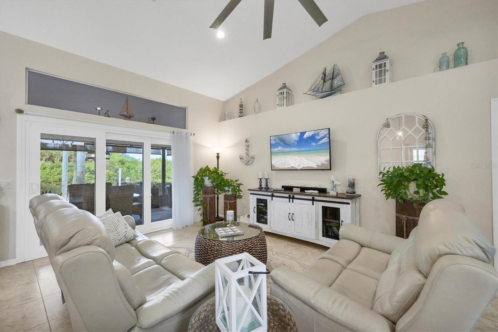 GULF COVE - Residential