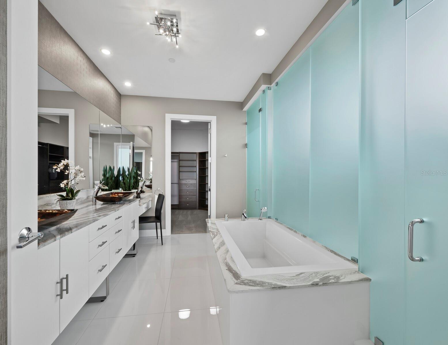 VUE SARASOTA BAY - Residential