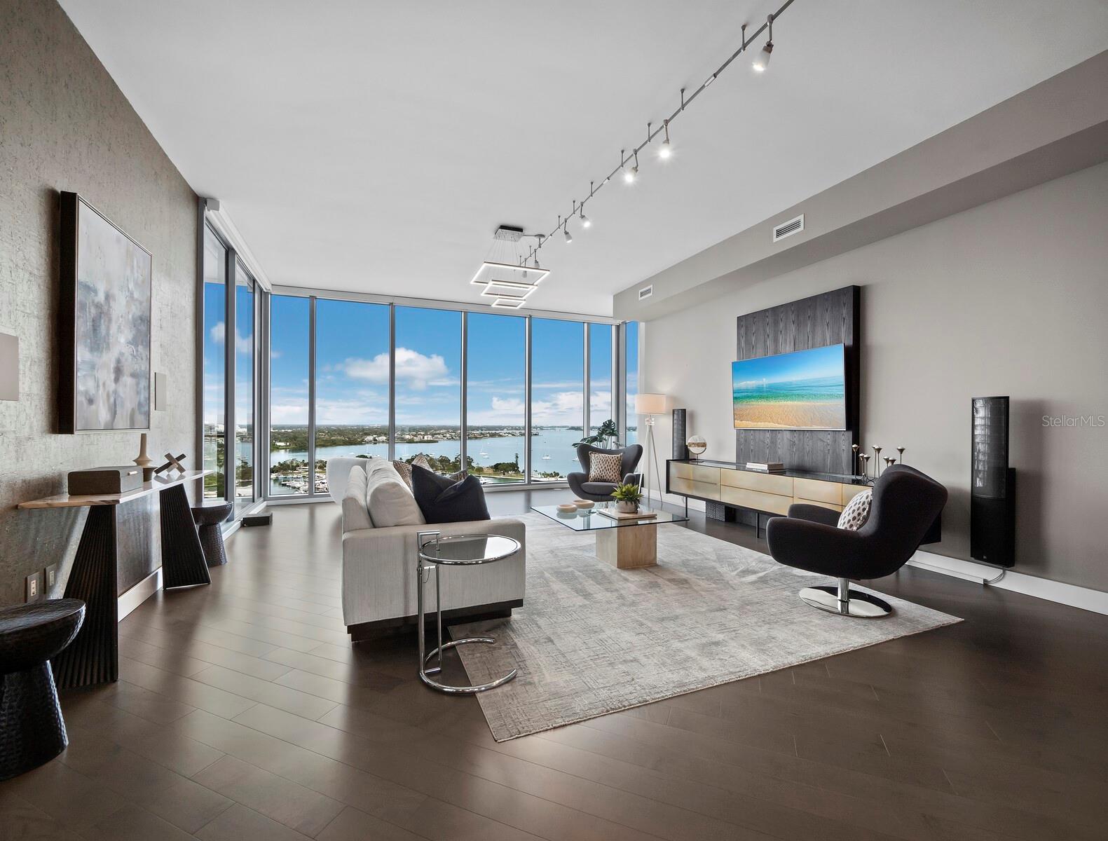 VUE SARASOTA BAY - Residential