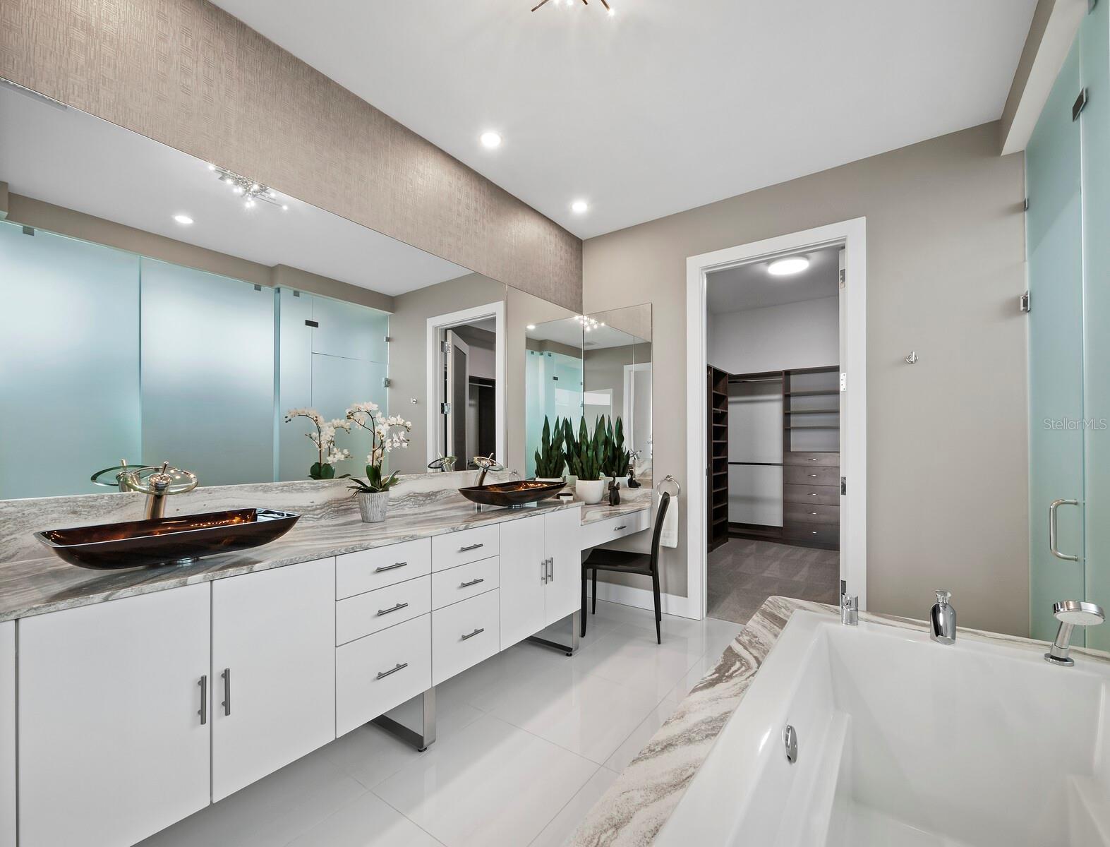 VUE SARASOTA BAY - Residential