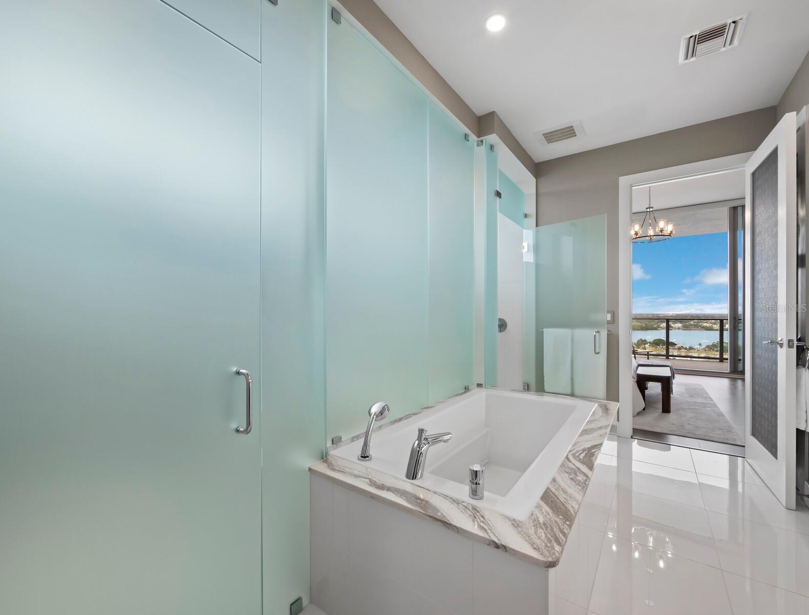 VUE SARASOTA BAY - Residential