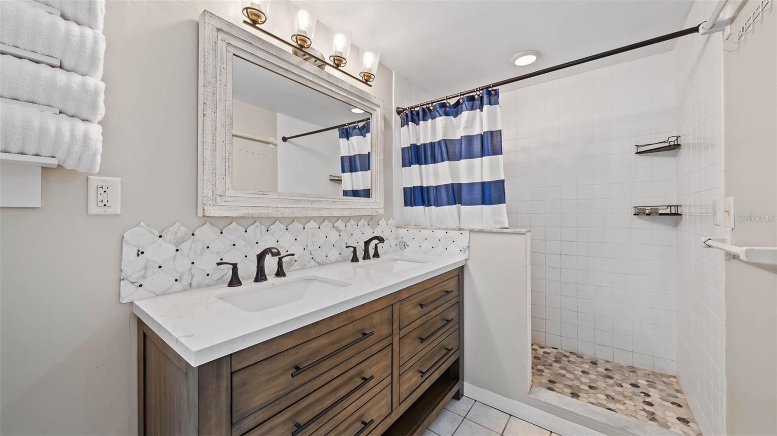 OLDSMAR COUNTRY CLUB ESTATES SEC 1 - Residential