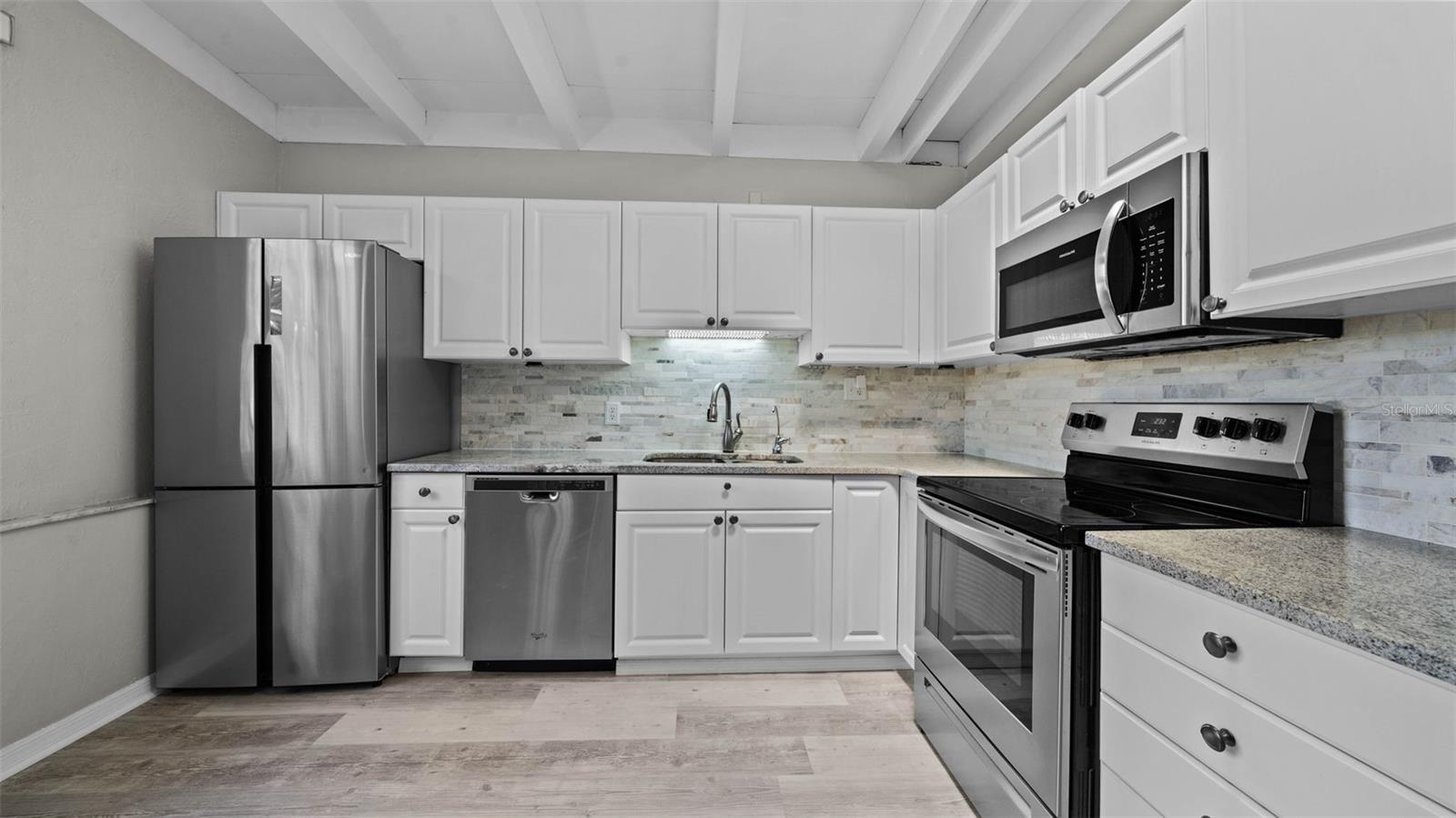 OLDSMAR COUNTRY CLUB ESTATES SEC 1 - Residential