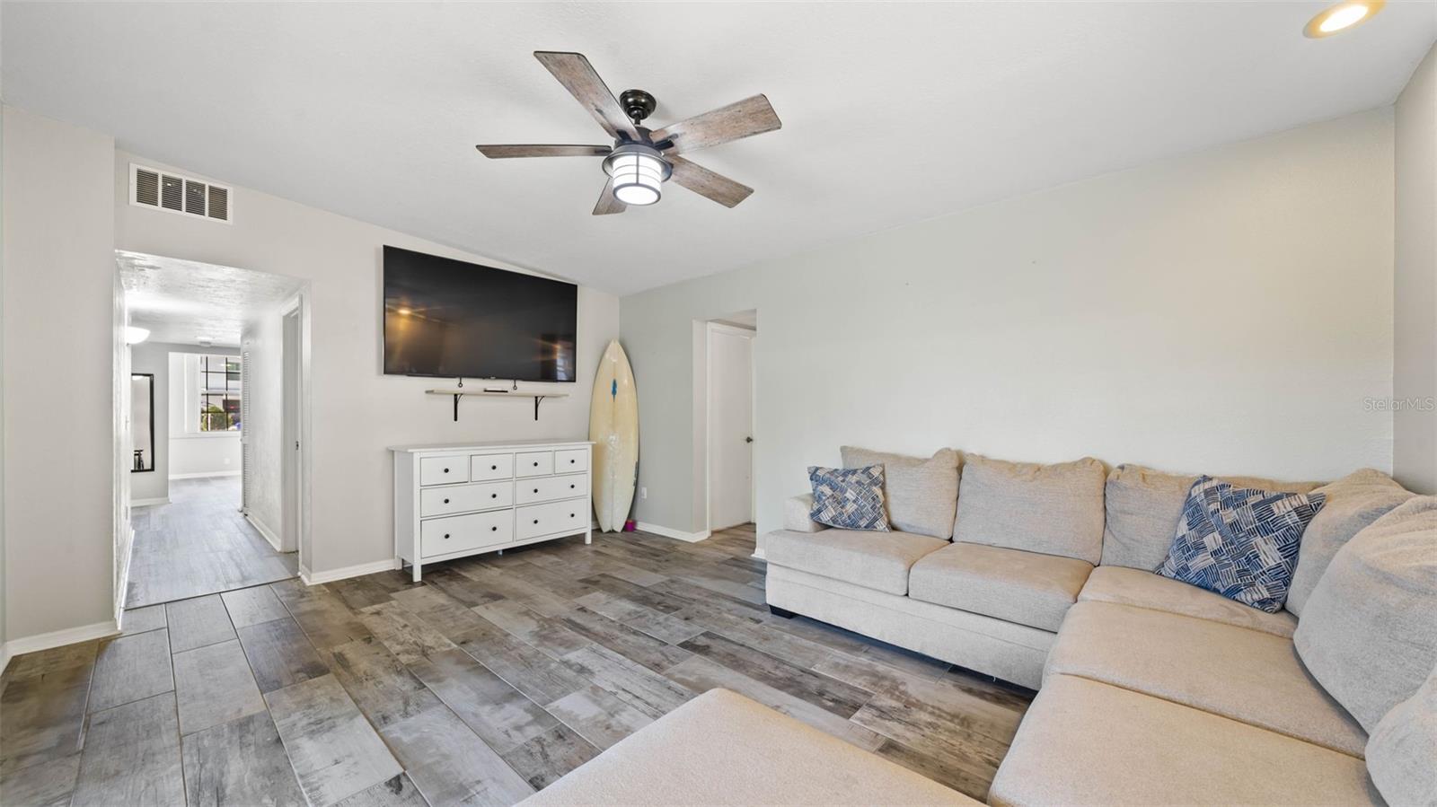 OLDSMAR COUNTRY CLUB ESTATES SEC 1 - Residential