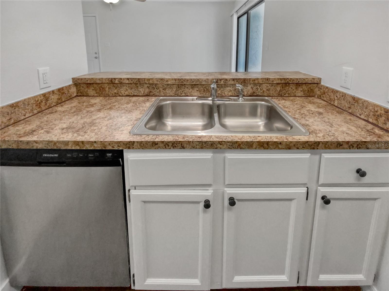 RESERVE AT WEKIVA BEND A CONDO - Residential