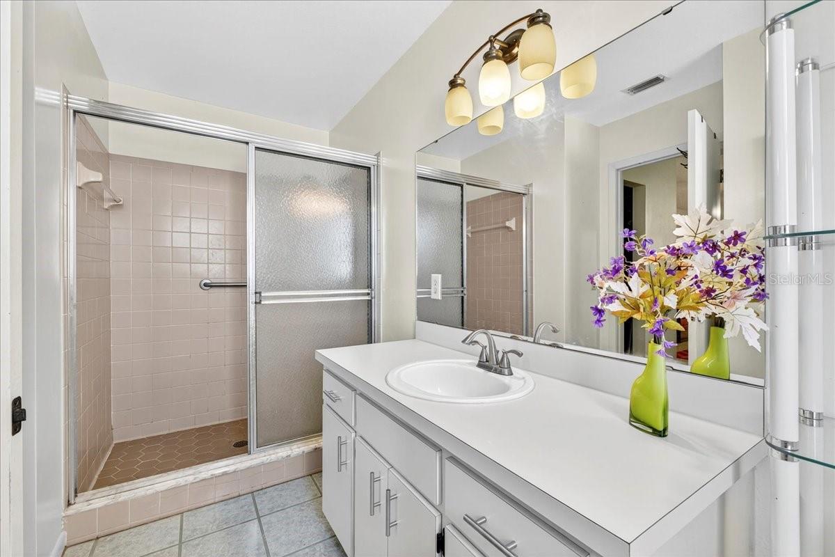 COLONNADES PH 2 - Residential