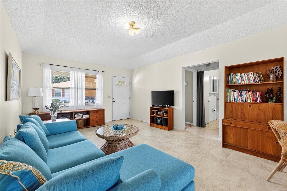 COLONNADES PH 2 - Residential