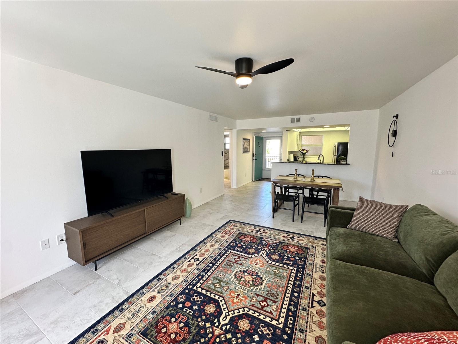 SIESTA HARBOR II - Residential Lease