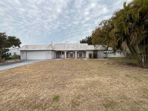 Photo of 313 Degas Drive, Nokomis, FL 34275 (MLS # O6382006)