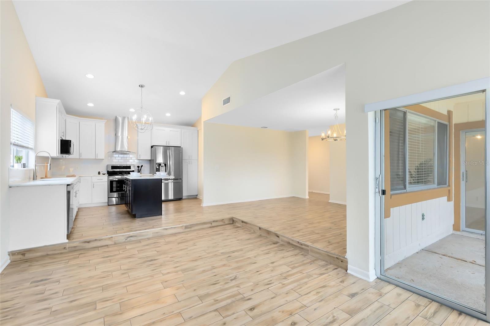 GOLFSIDE SEC 03 - Residential Lease