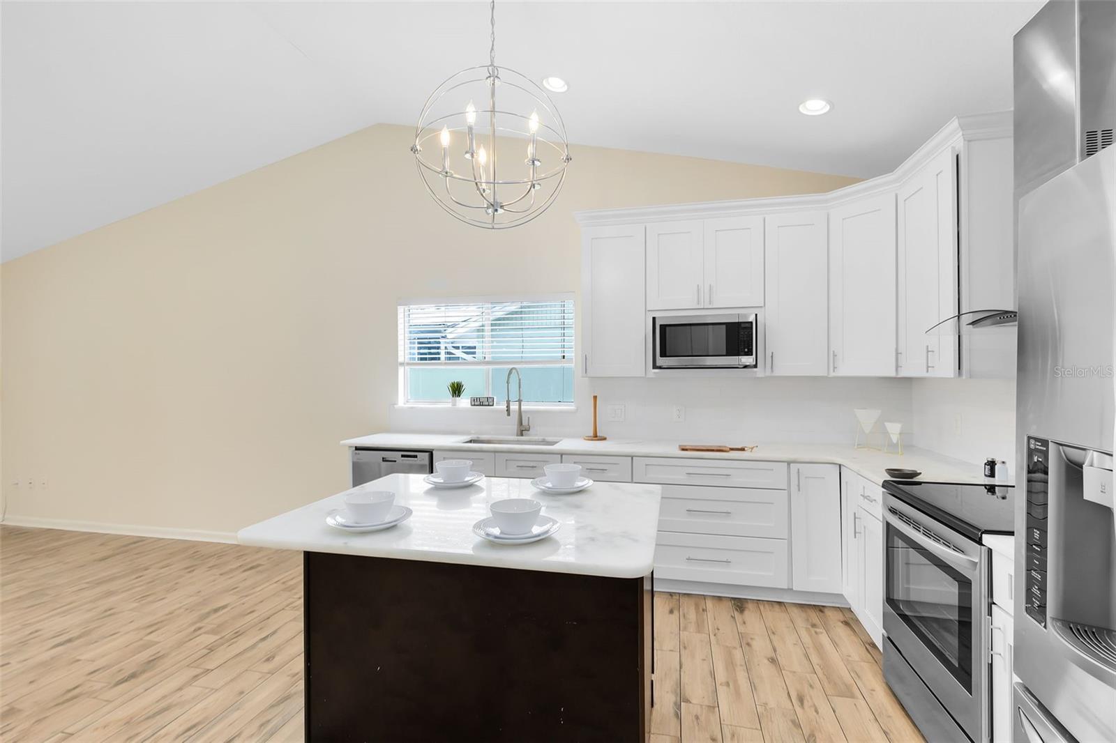 GOLFSIDE SEC 03 - Residential Lease