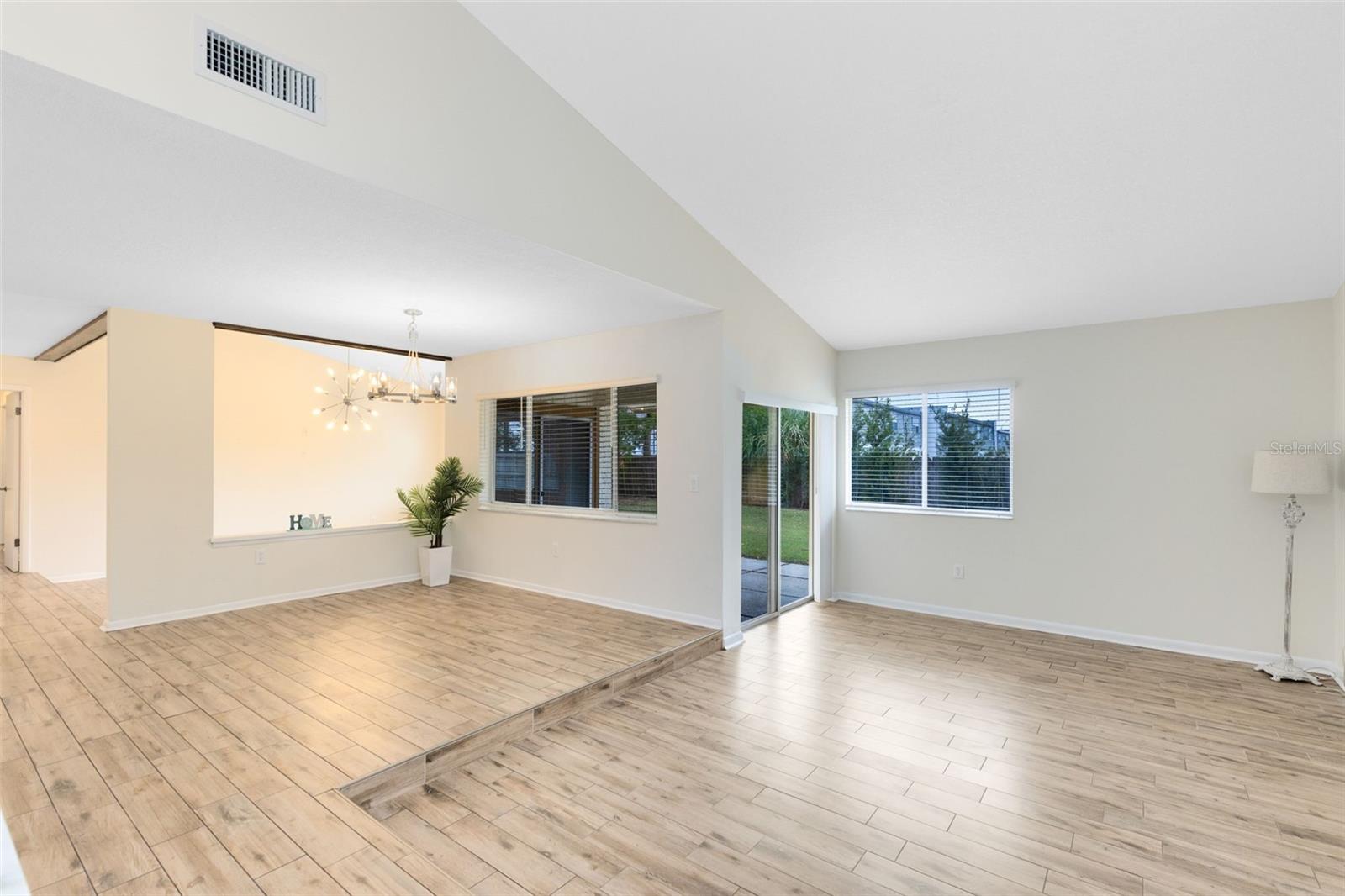 GOLFSIDE SEC 03 - Residential Lease