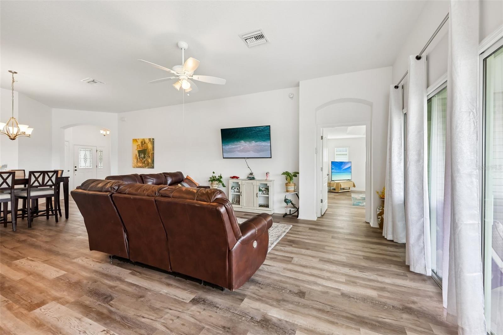 OXFORD OAKS PH 2 UN #833 - Residential