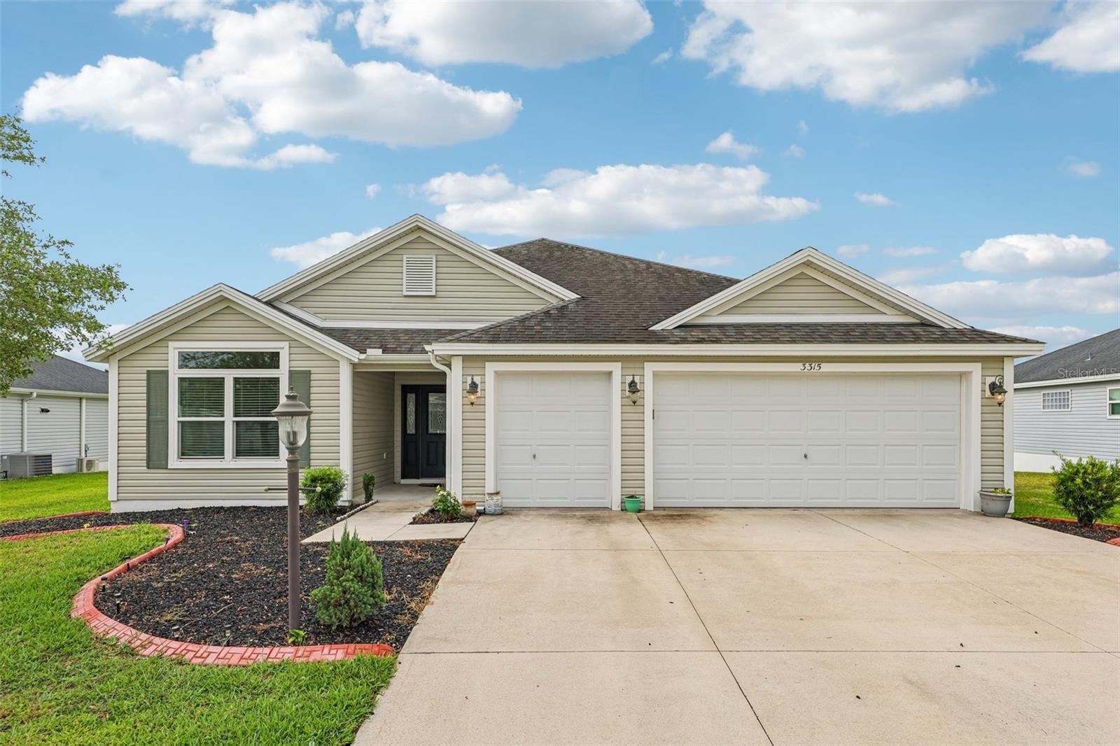 OXFORD OAKS PH 2 UN #833 - Residential