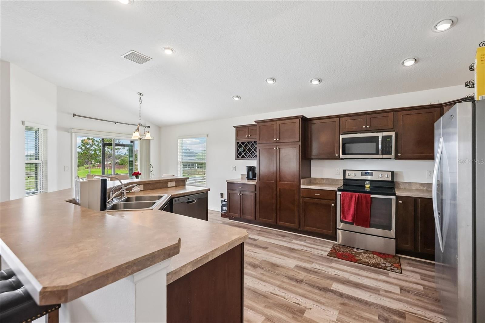 OXFORD OAKS PH 2 UN #833 - Residential