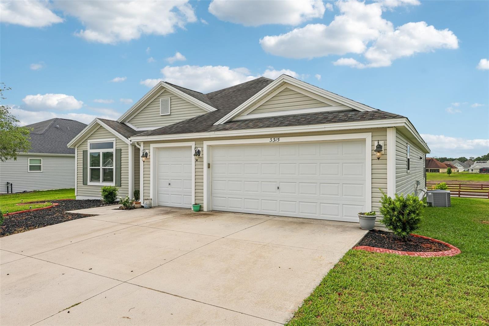 OXFORD OAKS PH 2 UN #833 - Residential