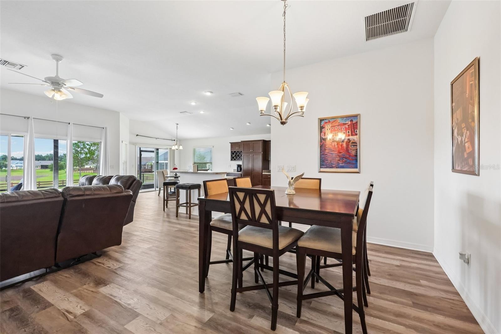 OXFORD OAKS PH 2 UN #833 - Residential