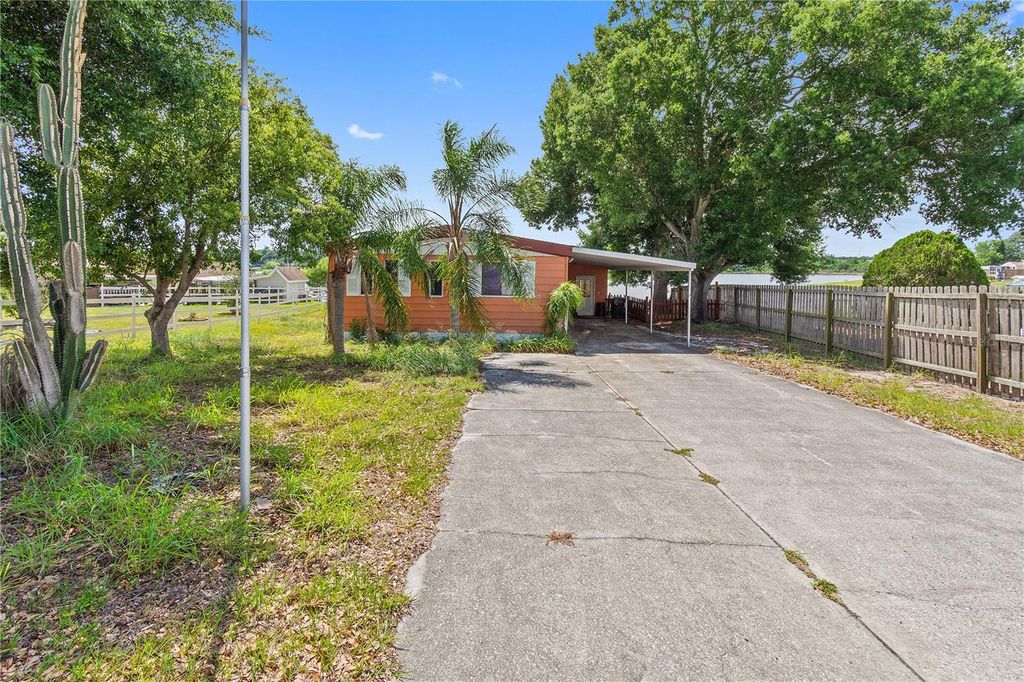 Photo of 1025 Carver Street, Lake Wales, FL 33853 (MLS # K4903477)