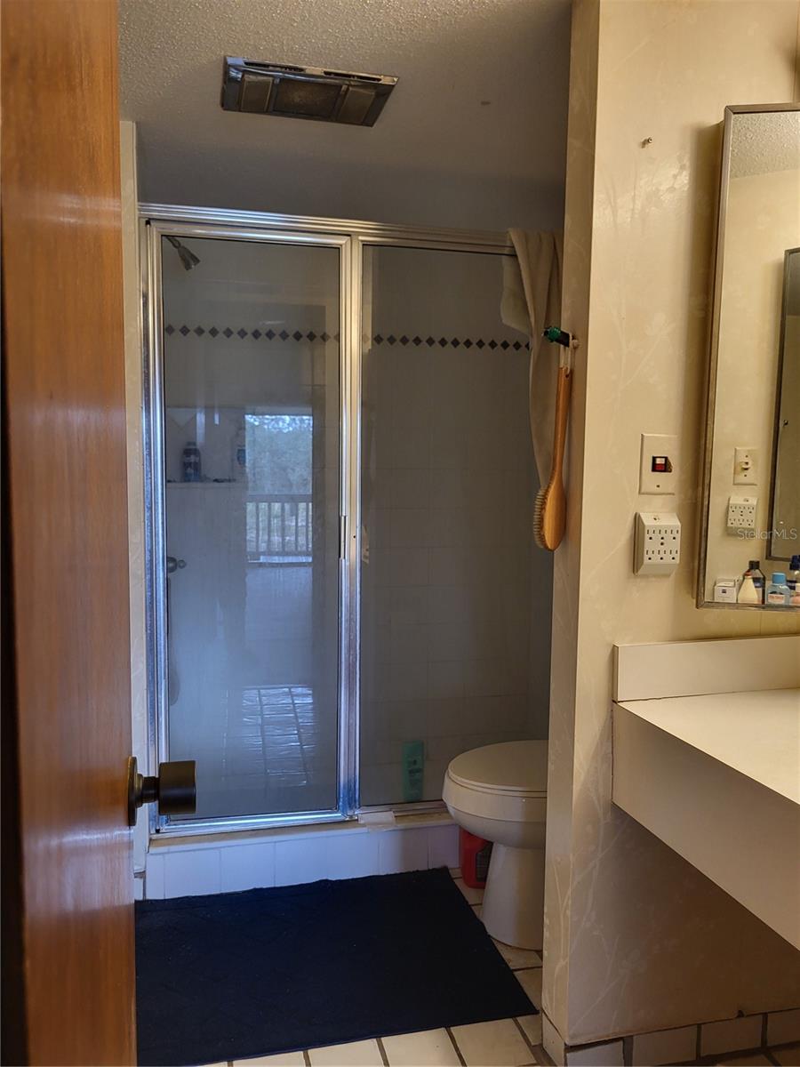 GRENELEFE CAMELOT CONDO UNIT 04 PH 01 - Residential