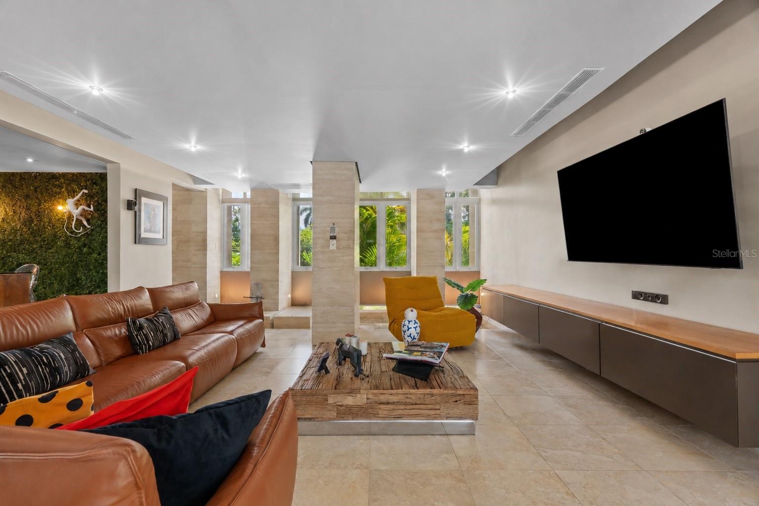 COLINAS DE PARKVILLE - Residential