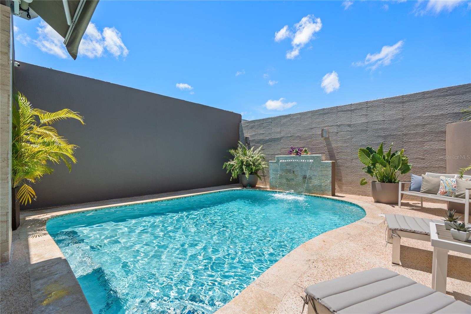 COLINAS DE PARKVILLE - Residential
