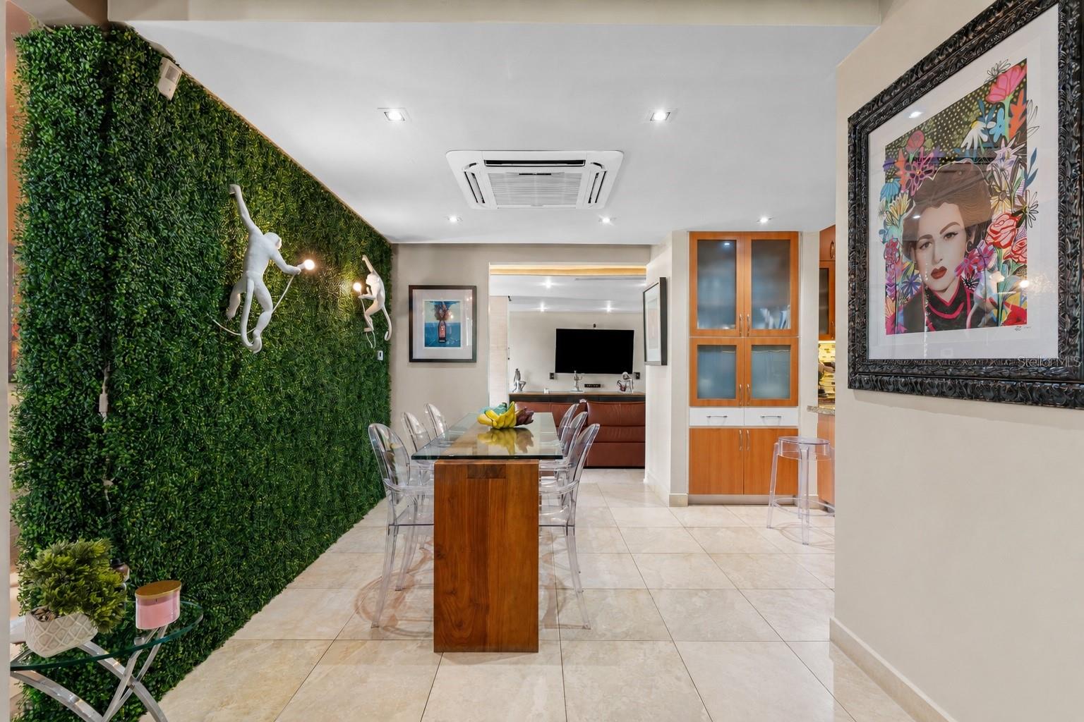 COLINAS DE PARKVILLE - Residential