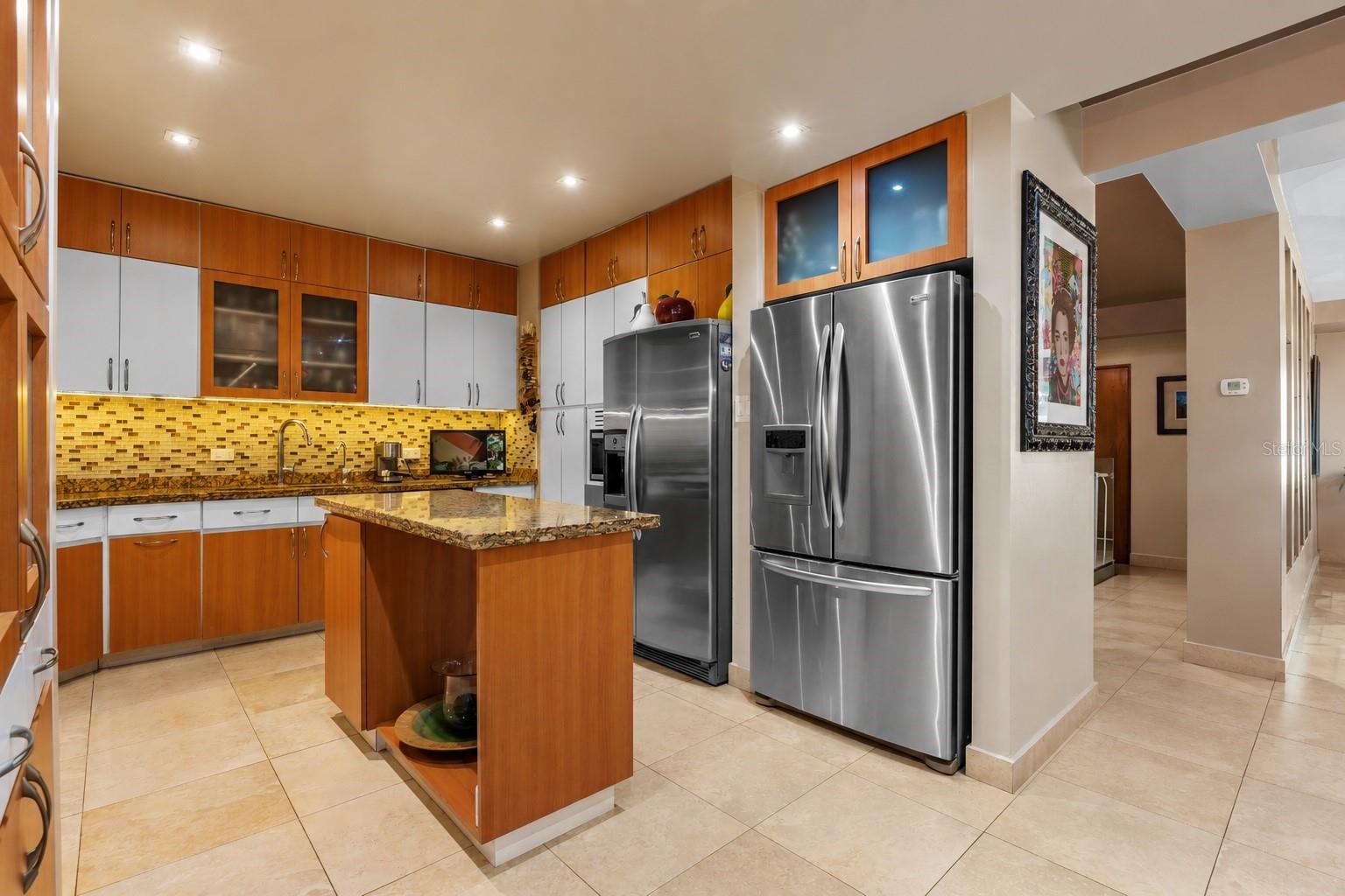 COLINAS DE PARKVILLE - Residential
