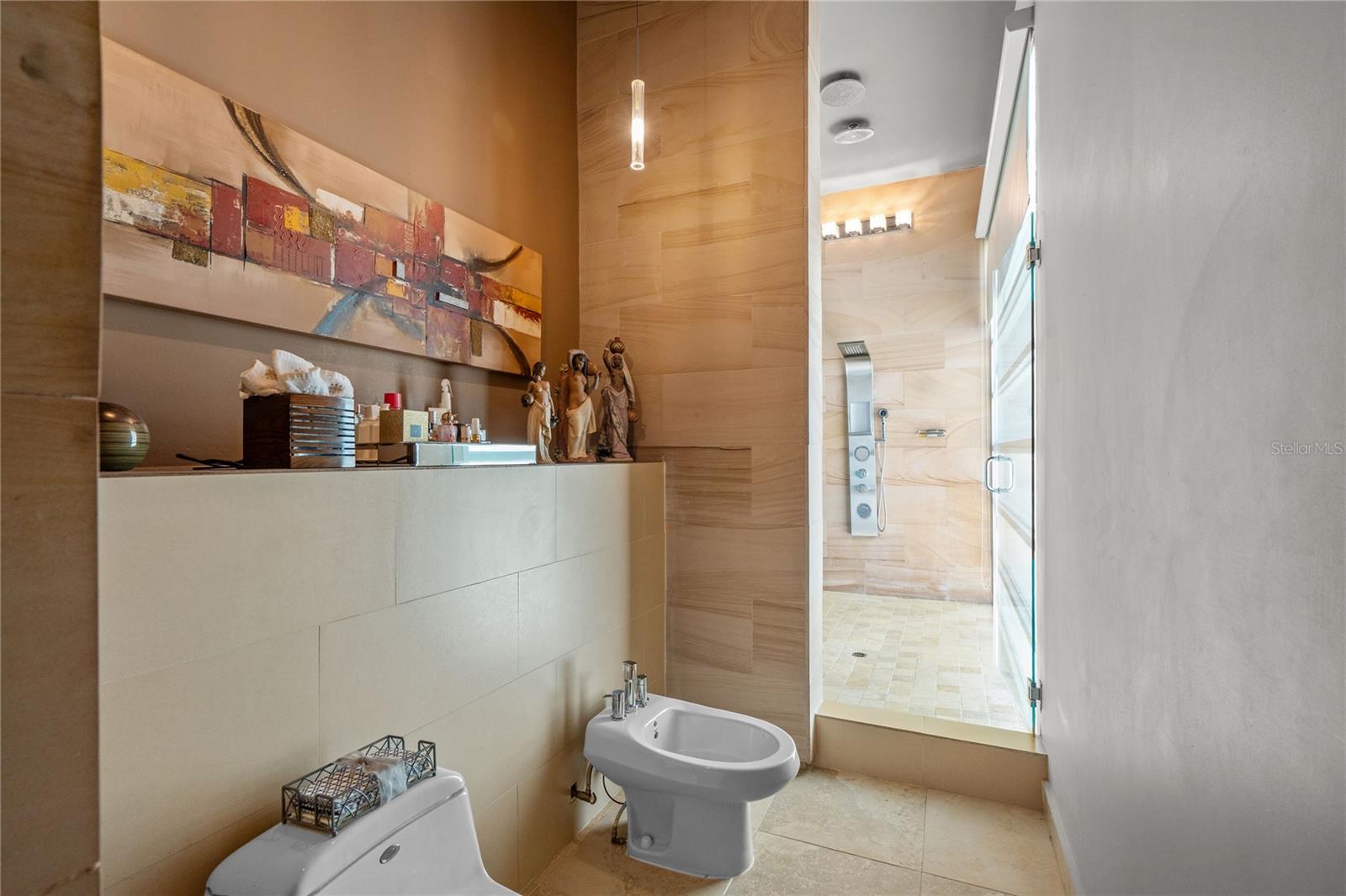 COLINAS DE PARKVILLE - Residential