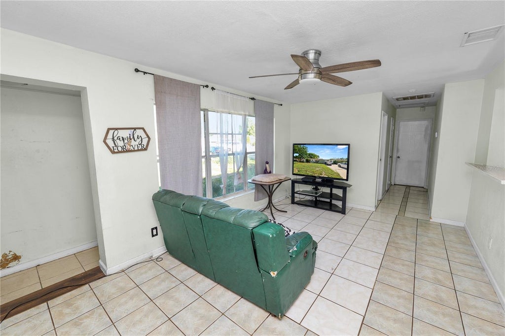 Photo of 1822 Moose Drive, Lakeland, FL 33801 (MLS # L4965521)