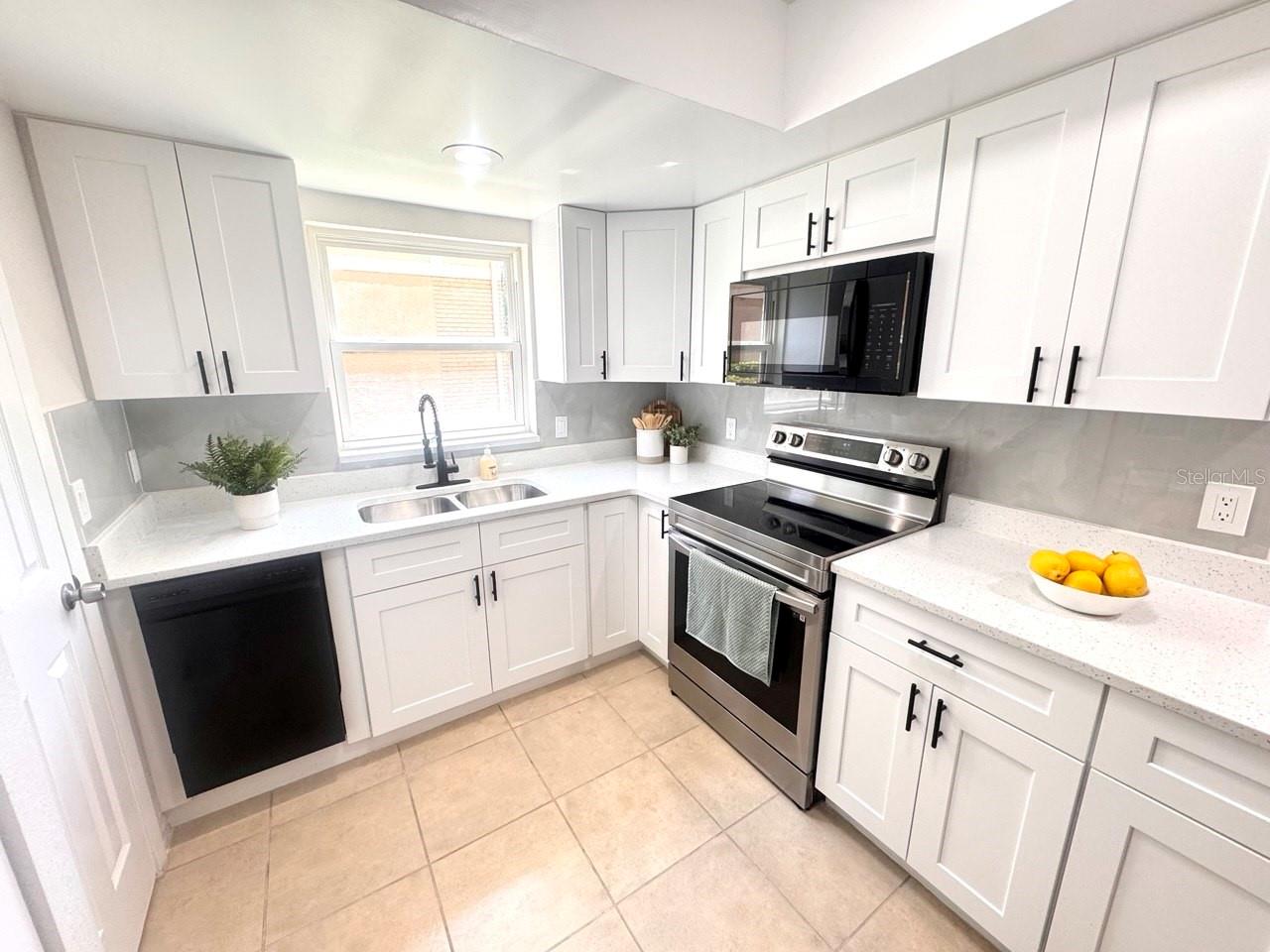 HAWTHORNE VILLAGE - Residential