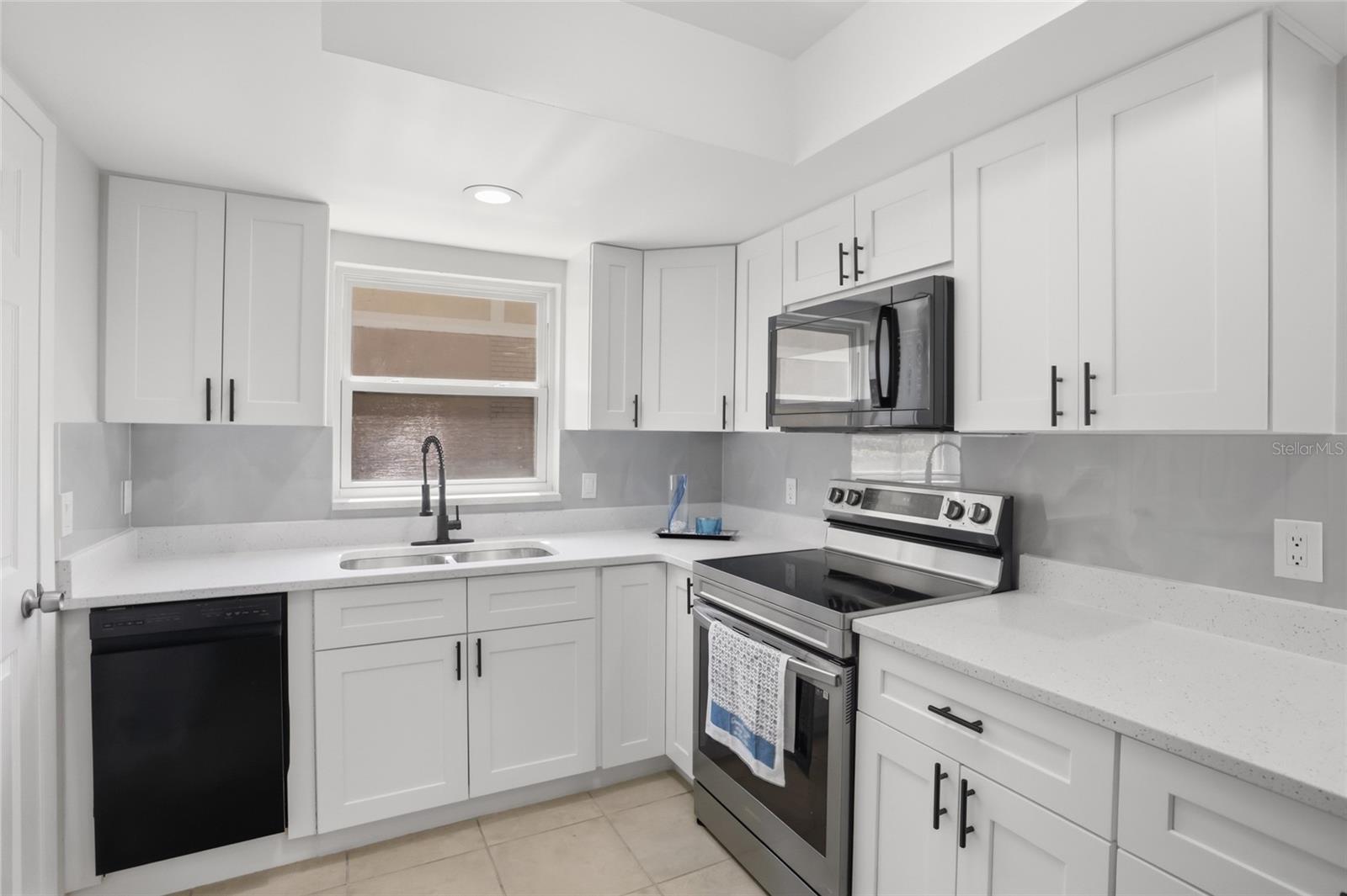 HAWTHORNE VILLAGE - Residential