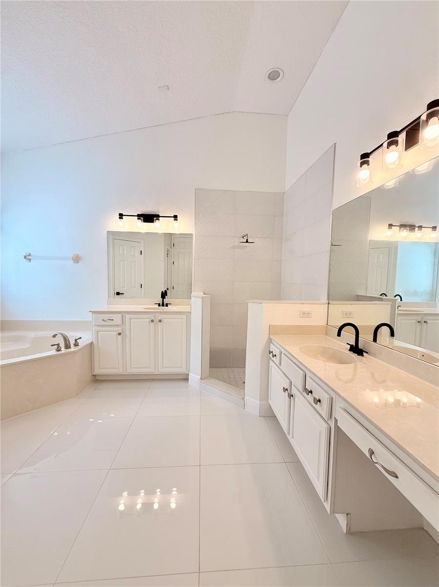 ESTATES AT SUMMER LAKES CYPRESS - Residential