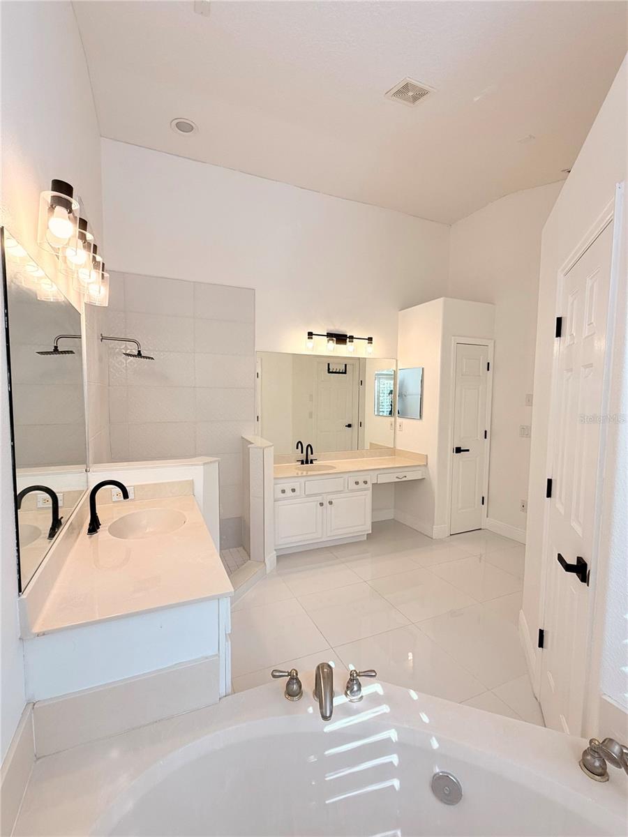 ESTATES AT SUMMER LAKES CYPRESS - Residential