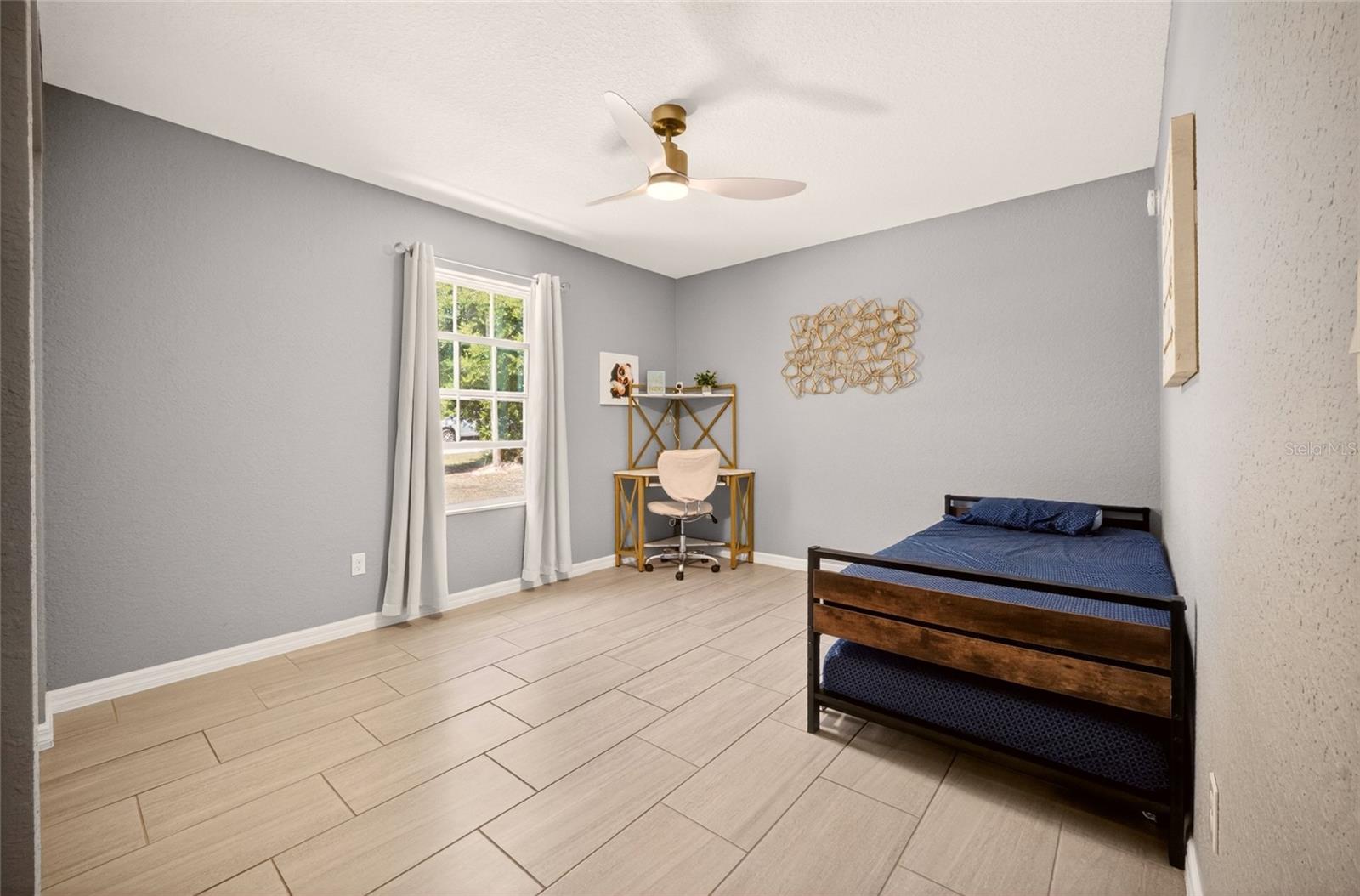 SILVER SPRING SHORES - Residential