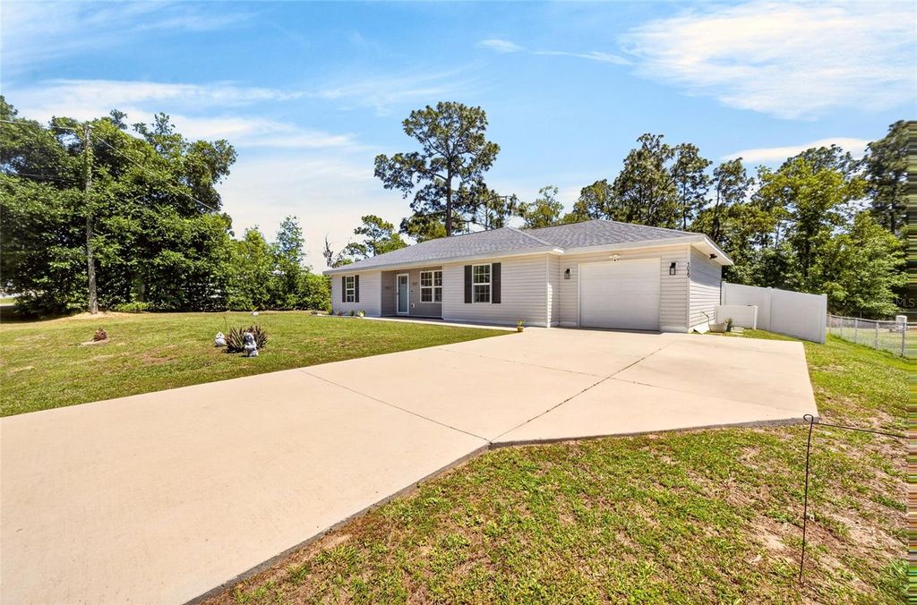 Photo of 7029 Hemlock Course Crse, Ocala, FL 34472 (MLS # G5111230)