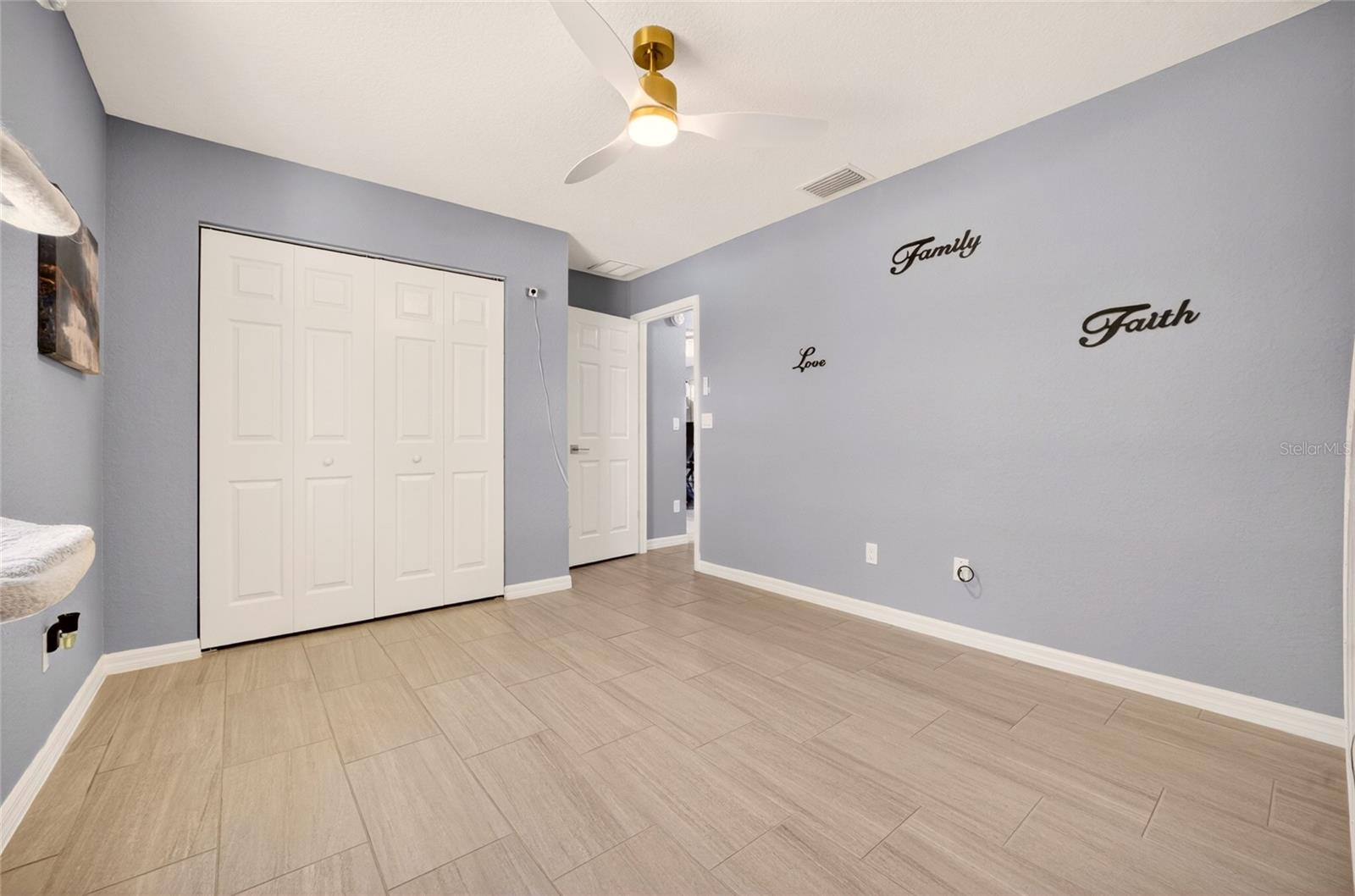 SILVER SPRING SHORES - Residential