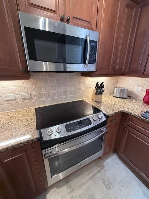 7710 LAKE VISTA COURT 302