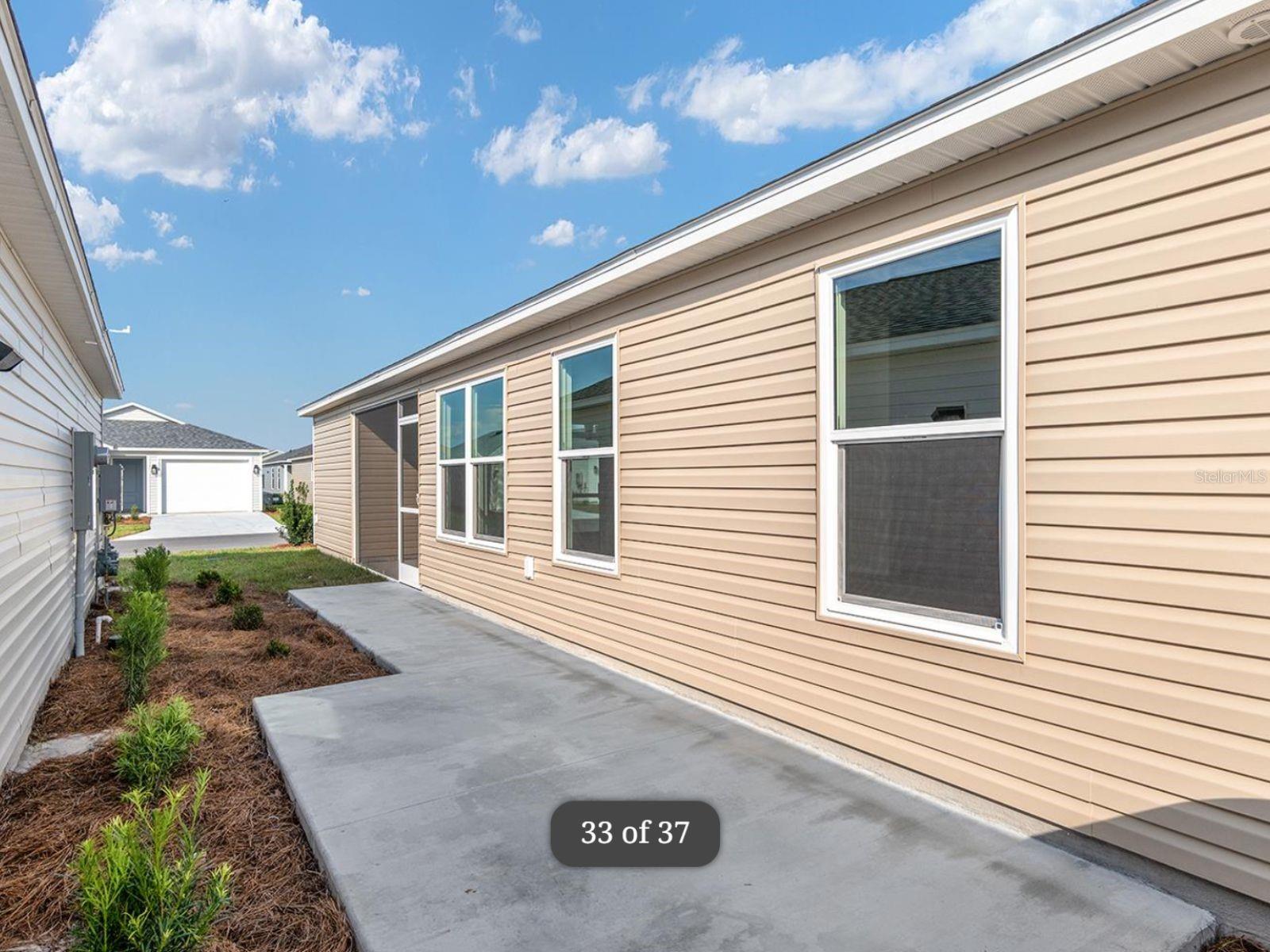 VILLAGES OF SHADY BROOK - Residential Lease