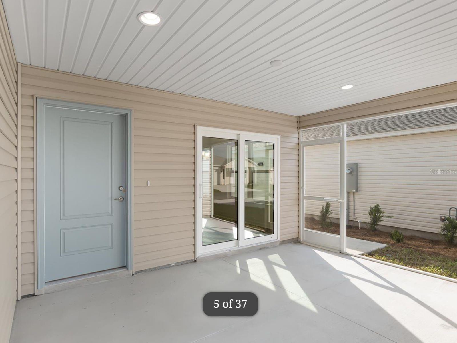 VILLAGES OF SHADY BROOK - Residential Lease