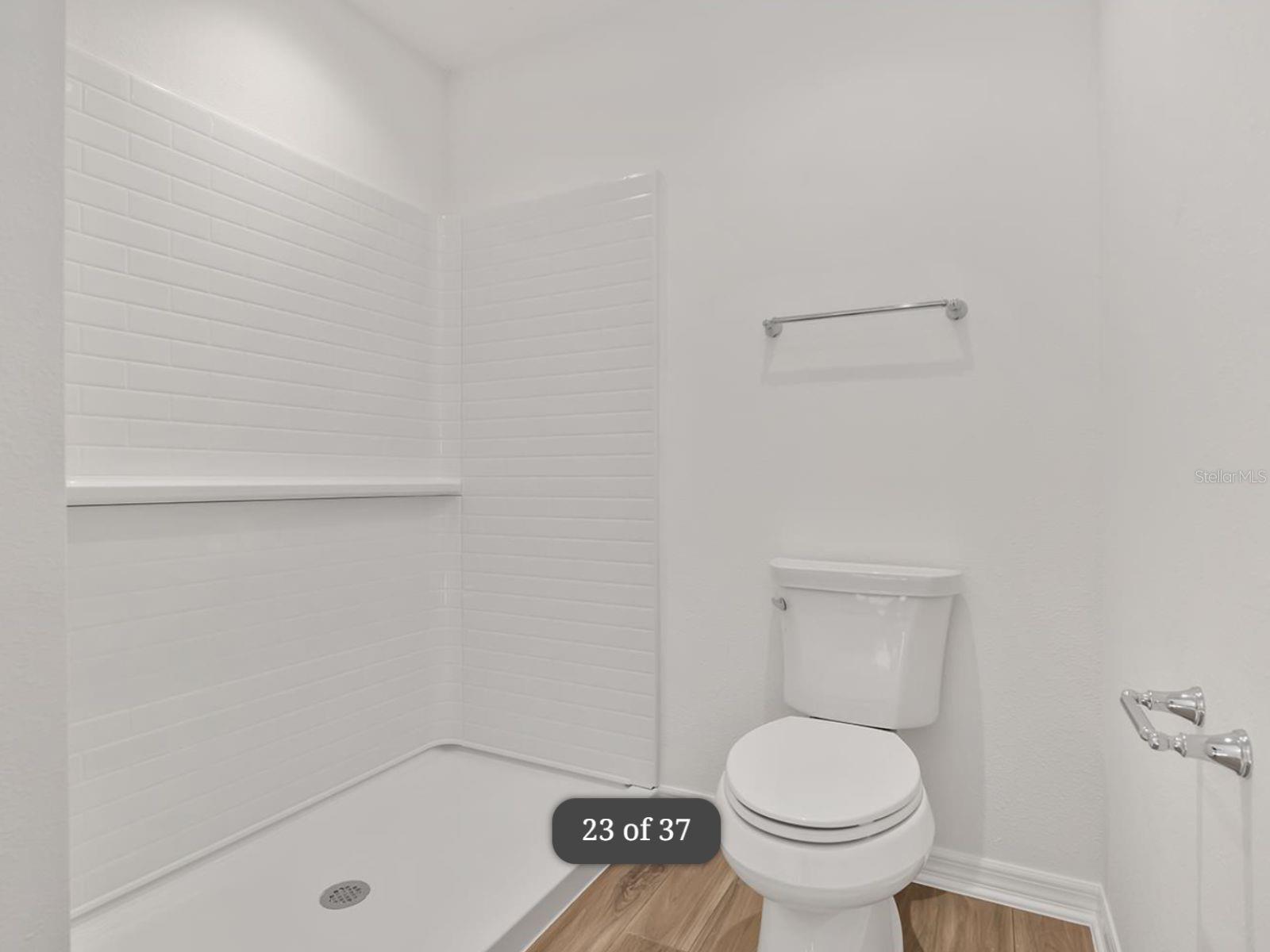 VILLAGES OF SHADY BROOK - Residential Lease