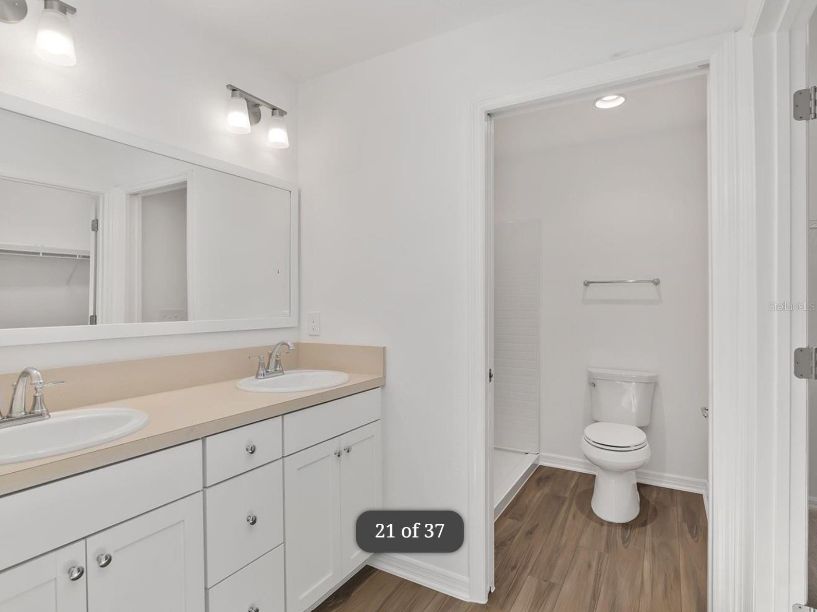 VILLAGES OF SHADY BROOK - Residential Lease