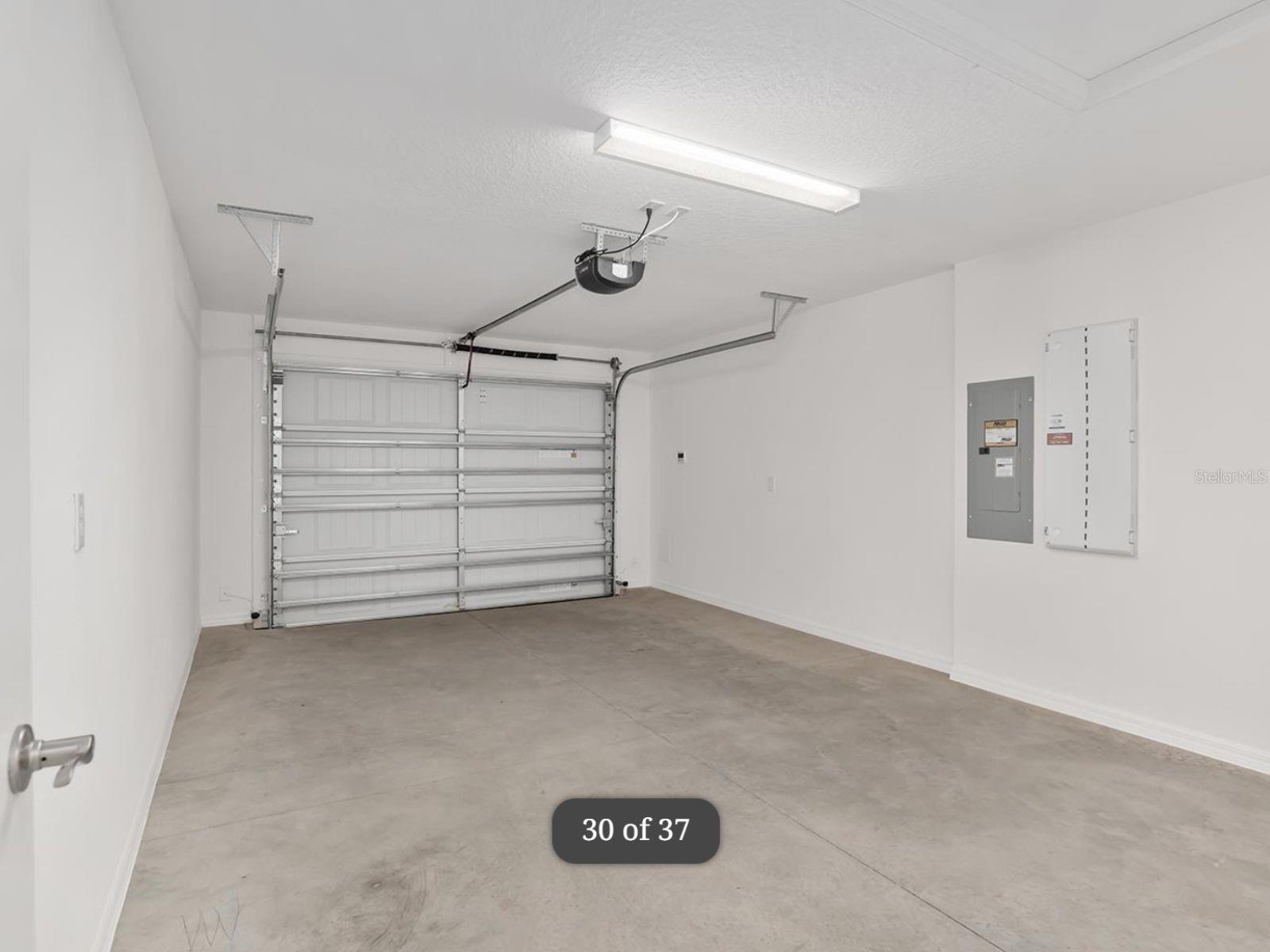 VILLAGES OF SHADY BROOK - Residential Lease