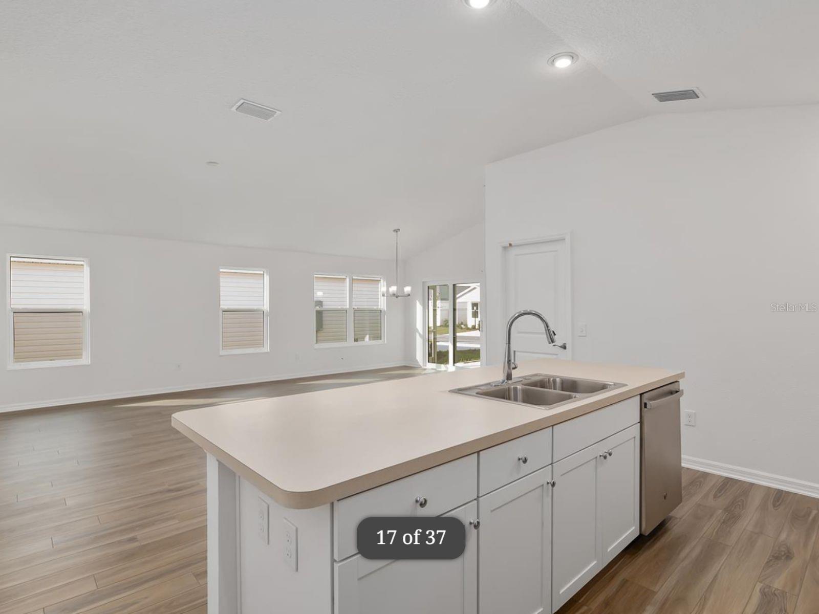 VILLAGES OF SHADY BROOK - Residential Lease